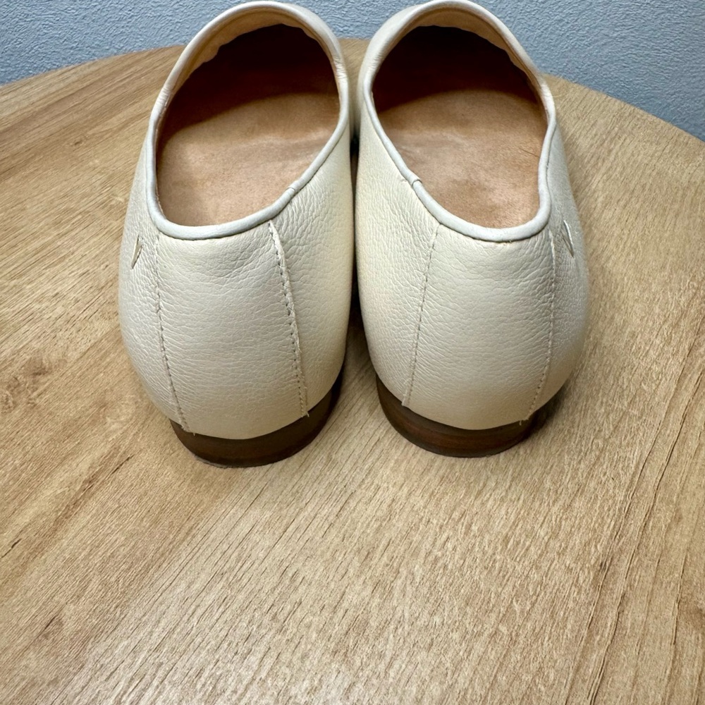 Vionic Willa II Loafer - Picture 6 of 9